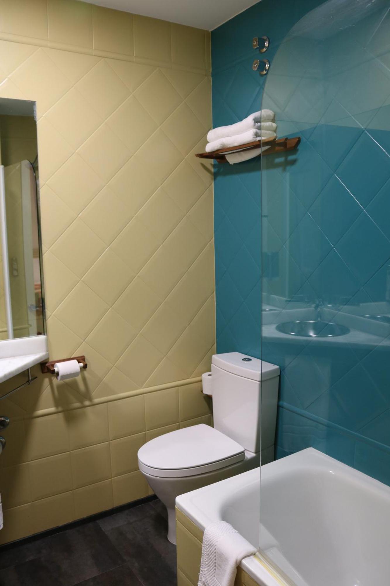 Hotel Spa La Central - Adults Only Maçanet de Cabrenys Pokoj fotografie