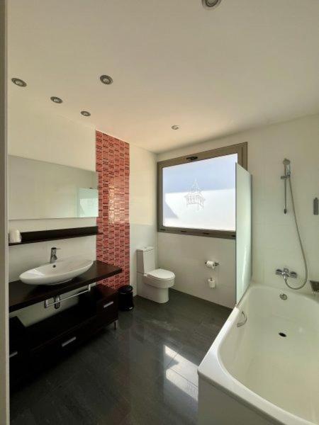 Hotel Spa La Central - Adults Only Maçanet de Cabrenys Exteriér fotografie